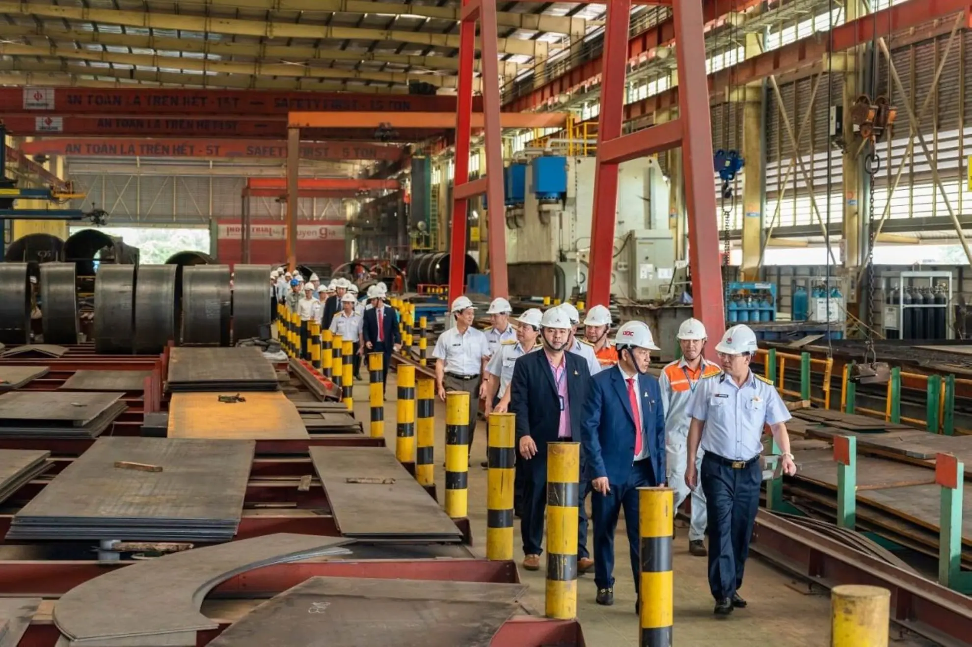 manufactoring steel structure