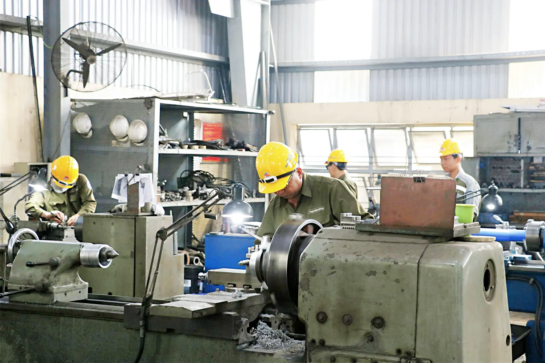 Gia công kết cấu thép