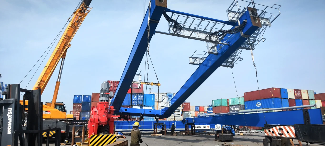 Quá trình lắp dựng cẩu RTG Hybrid trực tiếp tại cảu Cát Lái